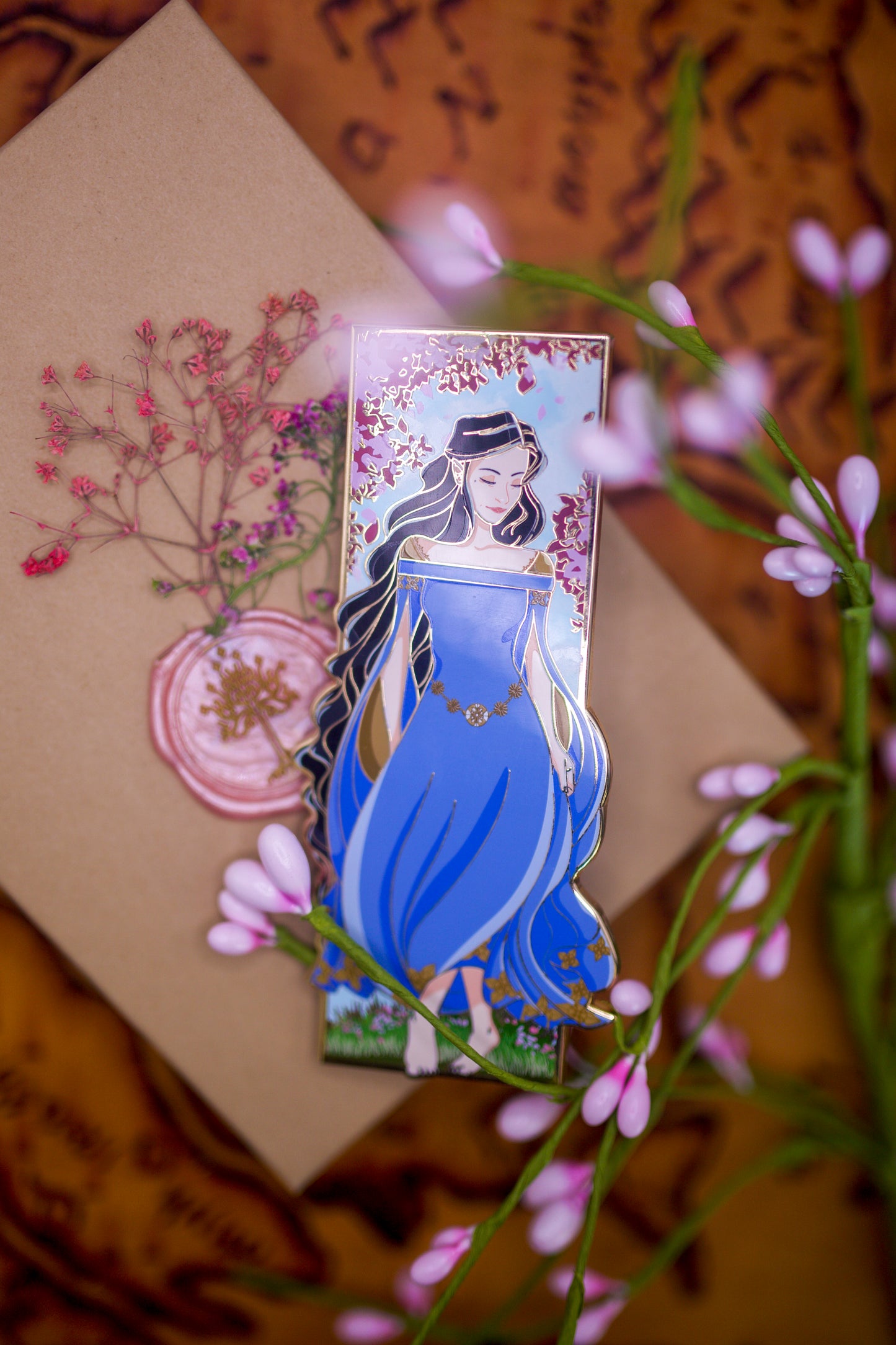 Maidens of Middle Earth - Luthien Spring Pin